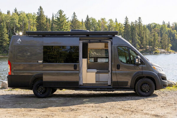 Van aménagé LIV sur châssis Ram ProMaster