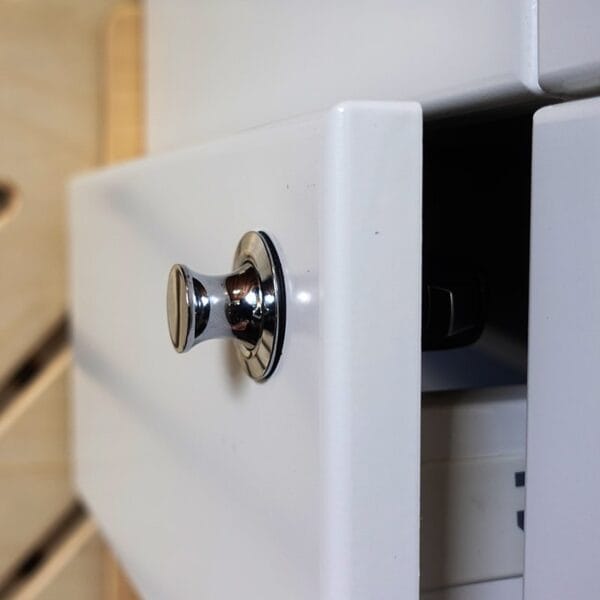 Latch and keeper - Image 2