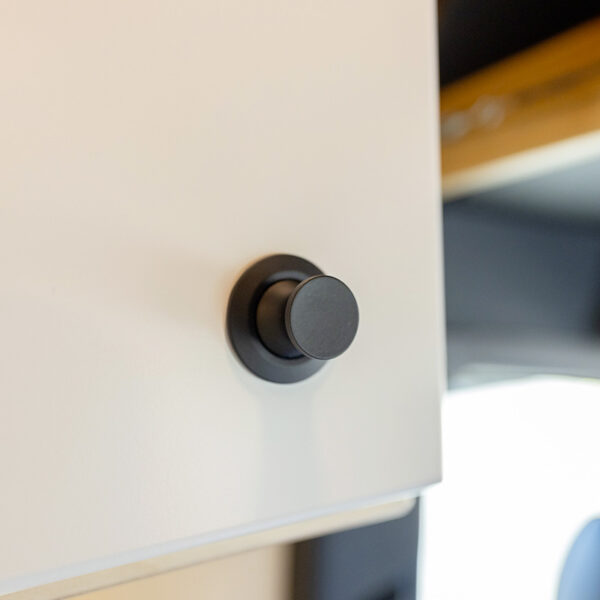 Latch and keeper - Image 5
